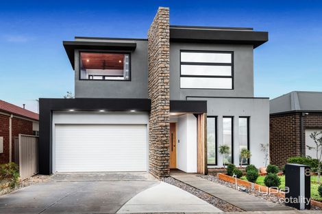 8 Braeside Walk, Caroline Springs, VIC 3023