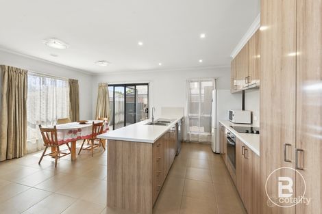 Property photo of 40 Brahman Drive Delacombe VIC 3356