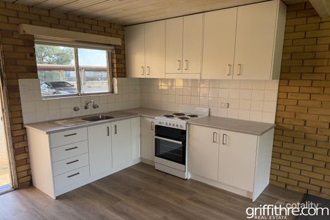 2/220 Wakaden St, Griffith, NSW 2680