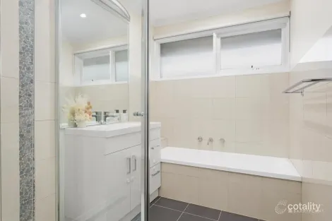 Property photo of 1 Byrne Crescent Watsonia North VIC 3087