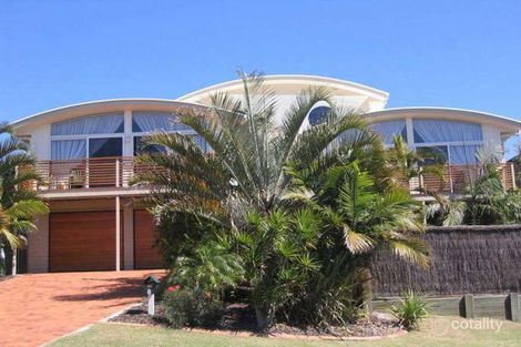 Property photo of 6 Crusoe Court Castaways Beach QLD 4567