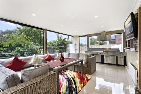 Property photo of 13 Jondarvan Drive Mernda VIC 3754