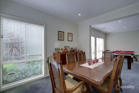 Property photo of 2 Conservatory Drive Burwood VIC 3125