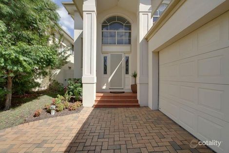 Property photo of 2 Conservatory Drive Burwood VIC 3125