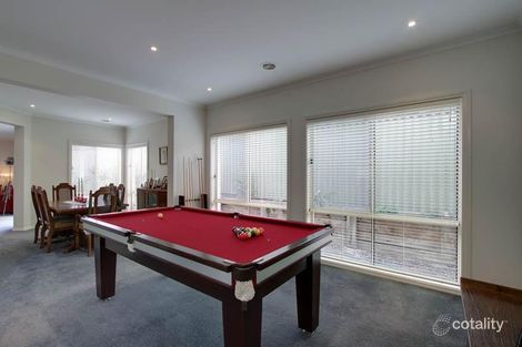 Property photo of 2 Conservatory Drive Burwood VIC 3125