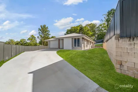 38 Excalibur Cres, Southside, QLD 4570