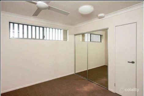 Property photo of 4/65 Ronald Street Wynnum QLD 4178