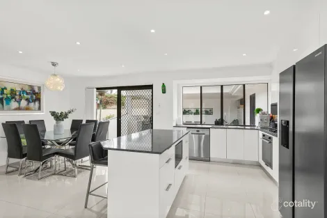 Property photo of 99 O'Donnell Drive Figtree NSW 2525