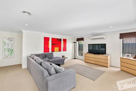 Property photo of 82 Meridian Circuit Berwick VIC 3806