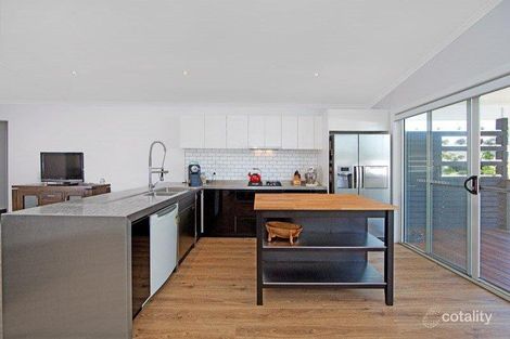 Property photo of 33 Cunningham Road Killarney Vale NSW 2261