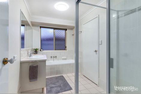 Property photo of 5 Boronia Place Fitzgibbon QLD 4018