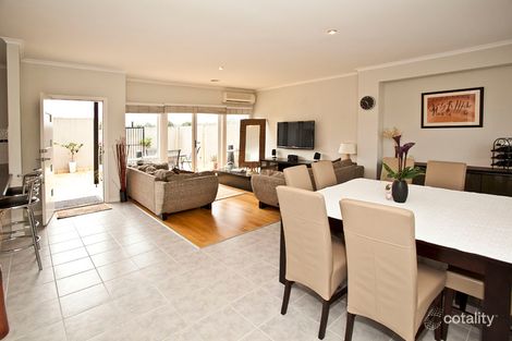 Property photo of 5/24 Tulloch Grove Glen Waverley VIC 3150