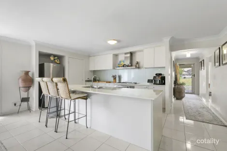 Property photo of 10 Les Circuit Gillieston Heights NSW 2321