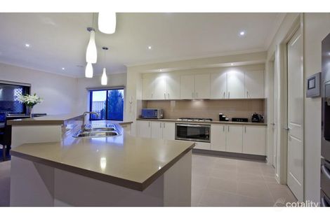 Property photo of 12 Ridgegreen View Caroline Springs VIC 3023