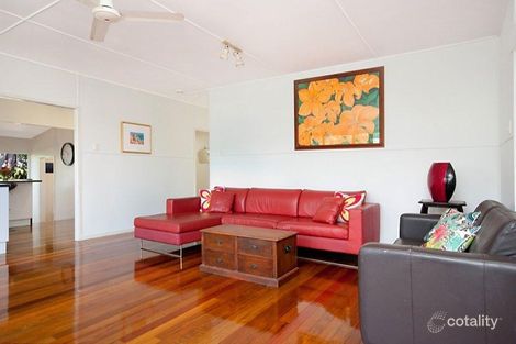 Property photo of 17 Esk Street Rowes Bay QLD 4810