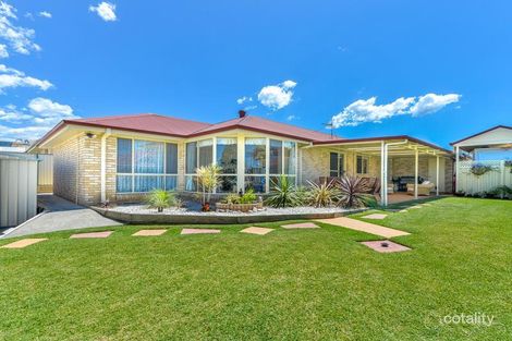 Property photo of 38 Denham Drive Horsley NSW 2530