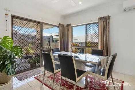 Property photo of 10 Brampton Crescent Springfield Lakes QLD 4300
