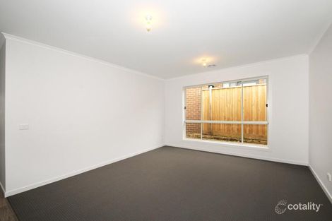 2/79 Greenwood Dr, Carrum Downs, VIC 3201