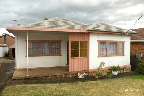 10 Cooeeyana Pde, Mount Lewis, NSW 2190