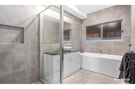 Property photo of 29 Waterview Drive Lammermoor QLD 4703