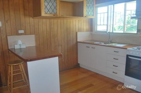 Property photo of 2 Mountjoy Terrace Wynnum QLD 4178