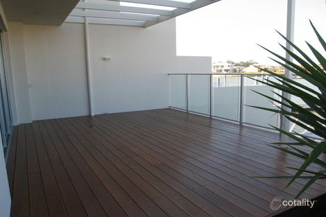 Property photo of 33 Compass Drive Biggera Waters QLD 4216