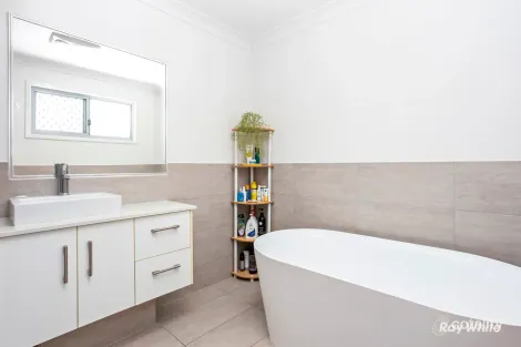 Property photo of 3/39 Cedar Avenue Taranganba QLD 4703