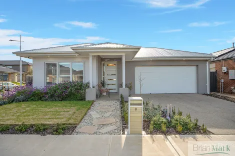 Property photo of 8 Lepperton Street Werribee VIC 3030