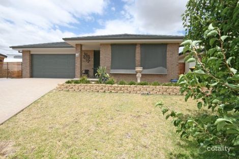 Property photo of 16 Emu Close Calala NSW 2340
