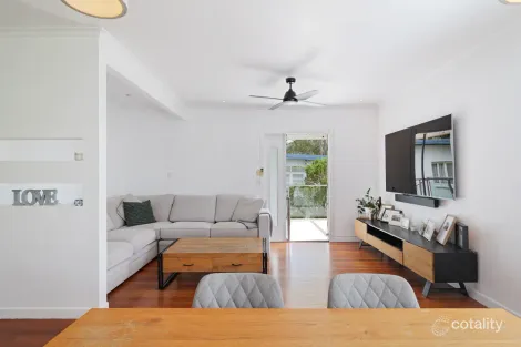 Property photo of 38 Chingford Street Chermside West QLD 4032