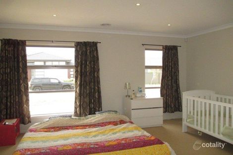 Property photo of 5 Faraday Court Truganina VIC 3029