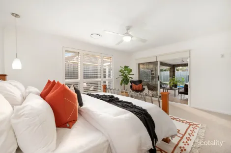 Property photo of 64 Brookfield Avenue Fletcher NSW 2287