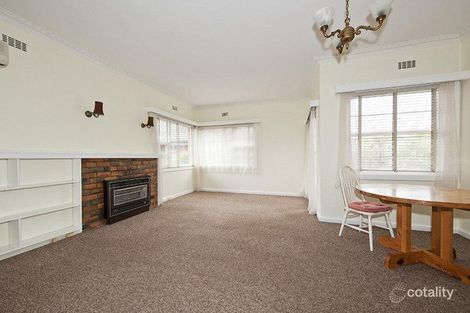 Property photo of 10 Fernley Avenue Macleod VIC 3085
