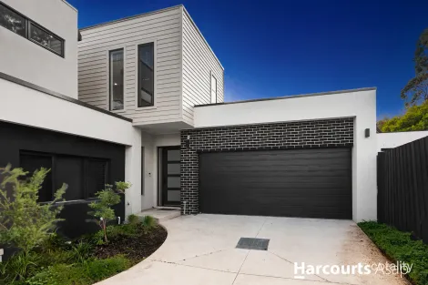 Property photo of 3/6 Queens Court Berwick VIC 3806