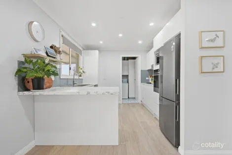 Property photo of 29 Downes Crescent Currans Hill NSW 2567