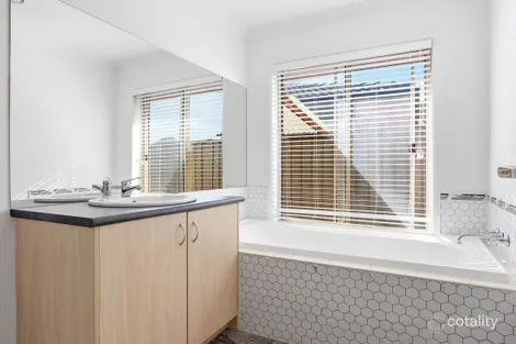 Property photo of 17 Carmichael Drive Wyndham Vale VIC 3024
