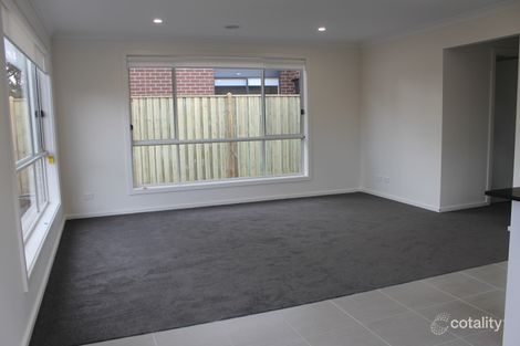 Property photo of 4/98 Lampard Road Drouin VIC 3818