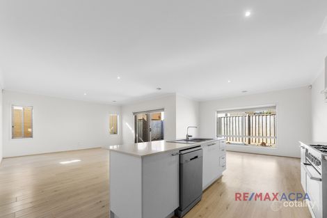 Property photo of 44 Merryfield Circuit Williams Landing VIC 3027