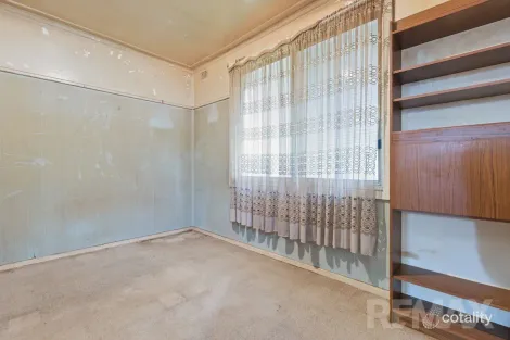 Property photo of 109 Bourke Street Mount Austin NSW 2650