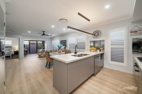 Property photo of 21 Edgewater Avenue Rothwell QLD 4022