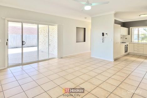 Property photo of 9 Bella Vista Circuit Edens Landing QLD 4207