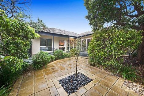 2/2 Waller Ct, Cheltenham, VIC 3192