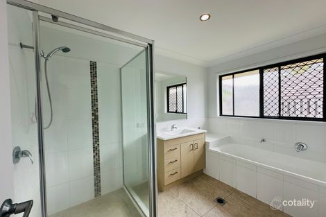 Property photo of 57 Dinnigan Crescent Durack QLD 4077