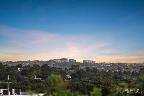 Property photo of 142 Mountain View Parade Rosanna VIC 3084