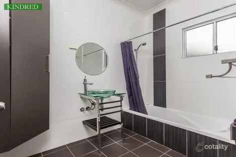 Property photo of 33 Boardman Road Kippa-Ring QLD 4021
