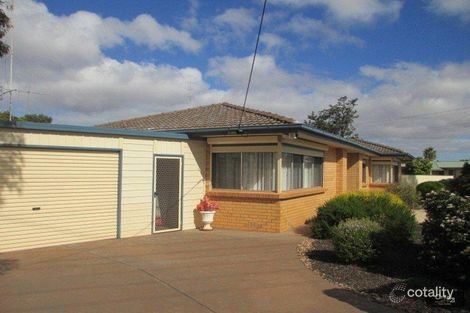 2 Henshelwood St, Whyalla Norrie, SA 5608