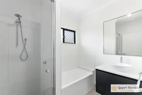 Property photo of 19 Coolamon Street Mount Low QLD 4818