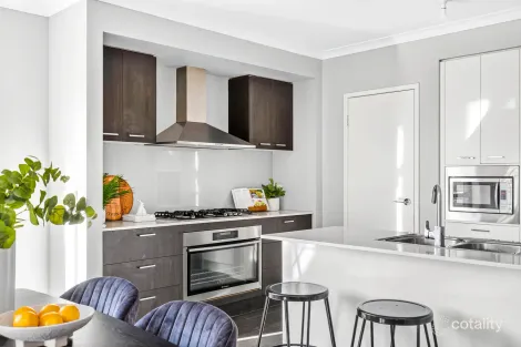 Property photo of 166 Warralily Boulevard Armstrong Creek VIC 3217