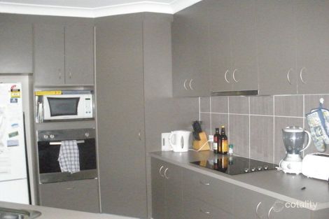 Property photo of 18 Sanderling Circuit Kelso QLD 4815