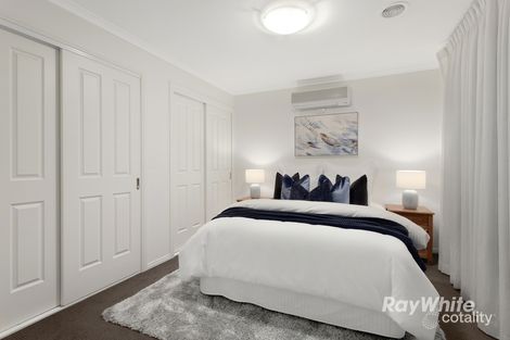 Property photo of 2/23 Manchester Grove Glen Huntly VIC 3163